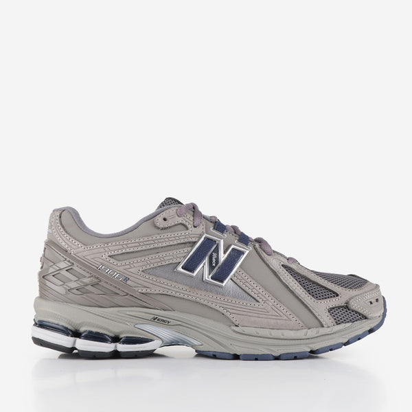 The new balance sales shoes