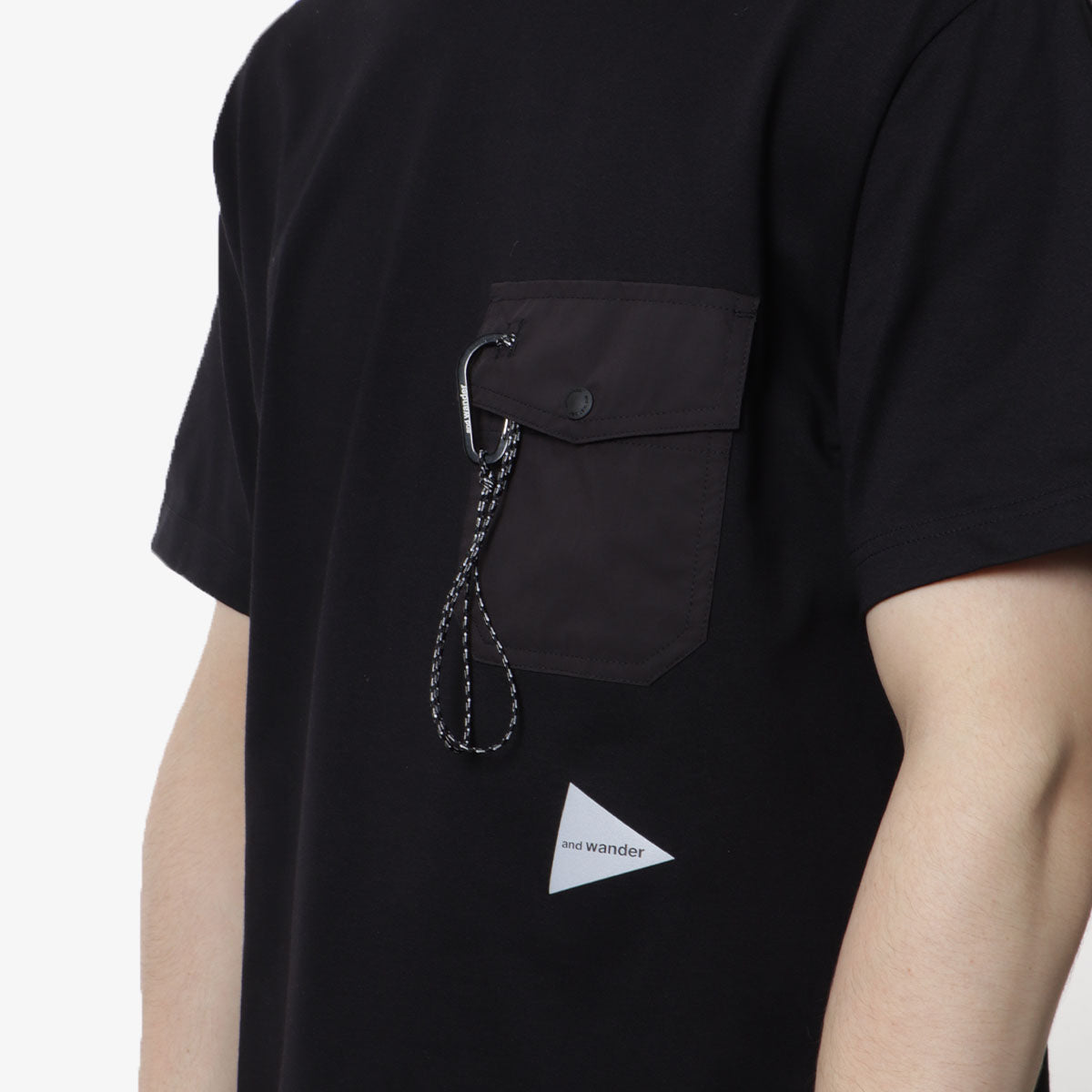 main And Wander Pocket T-Shirt, Black, Detail Shot 2