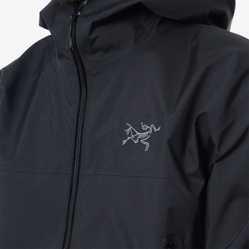 main Arc'teryx Beta Jacket, Black, Detail Shot 2