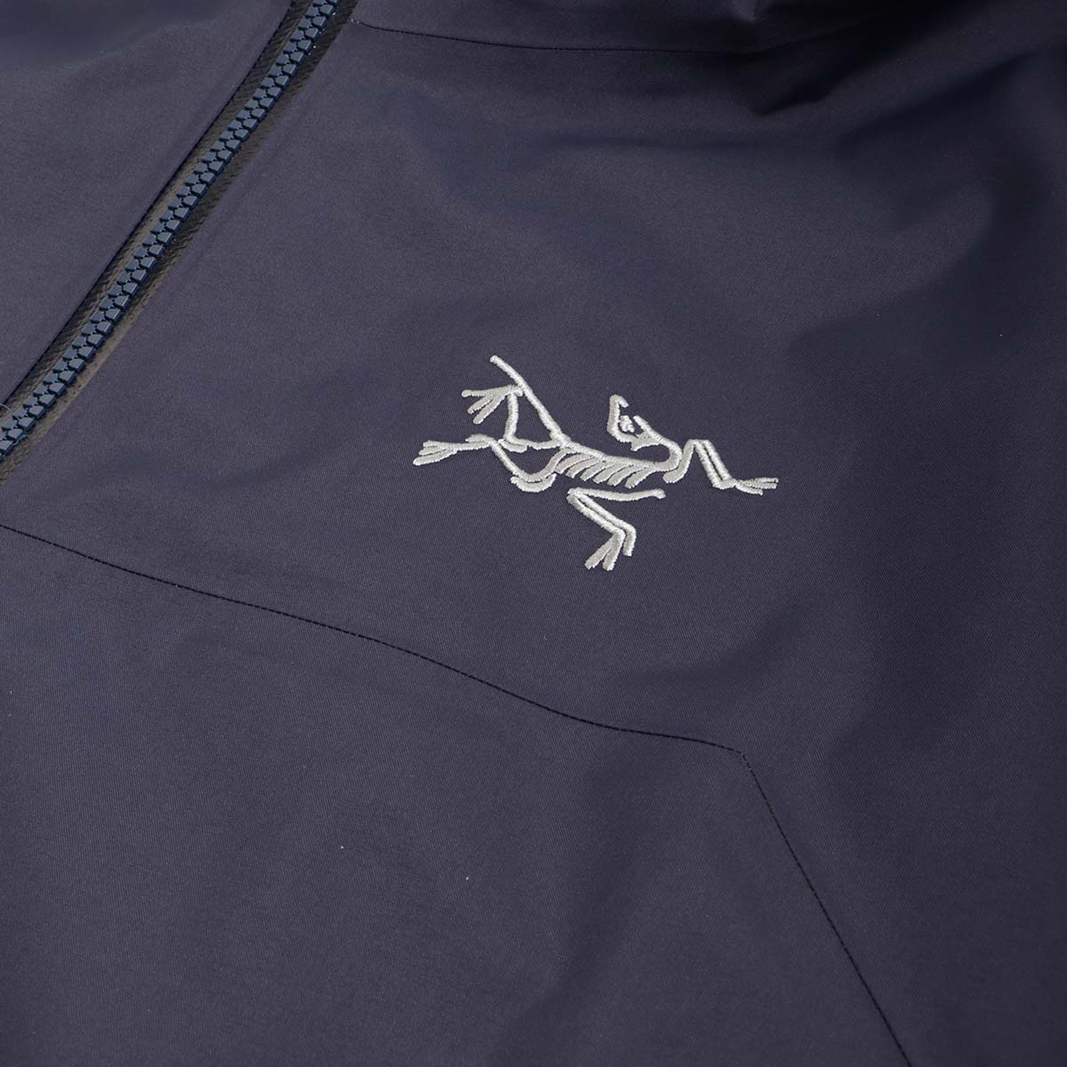 main Arc'teryx Beta Jacket, Black Sapphire, Detail Shot 8