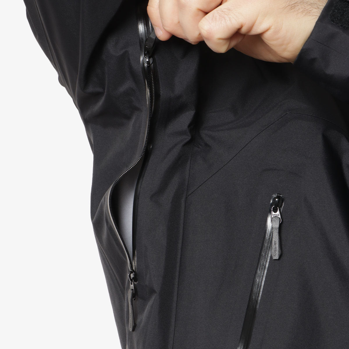 Arc'teryx Beta SL Jacket, Black, Detail Shot 5