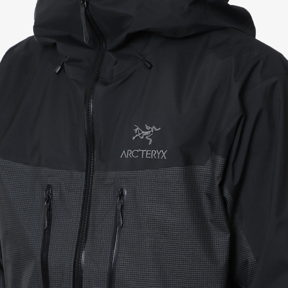 Arcteryx | Technical Outdoor Jackets & Clothing - Urban Industry