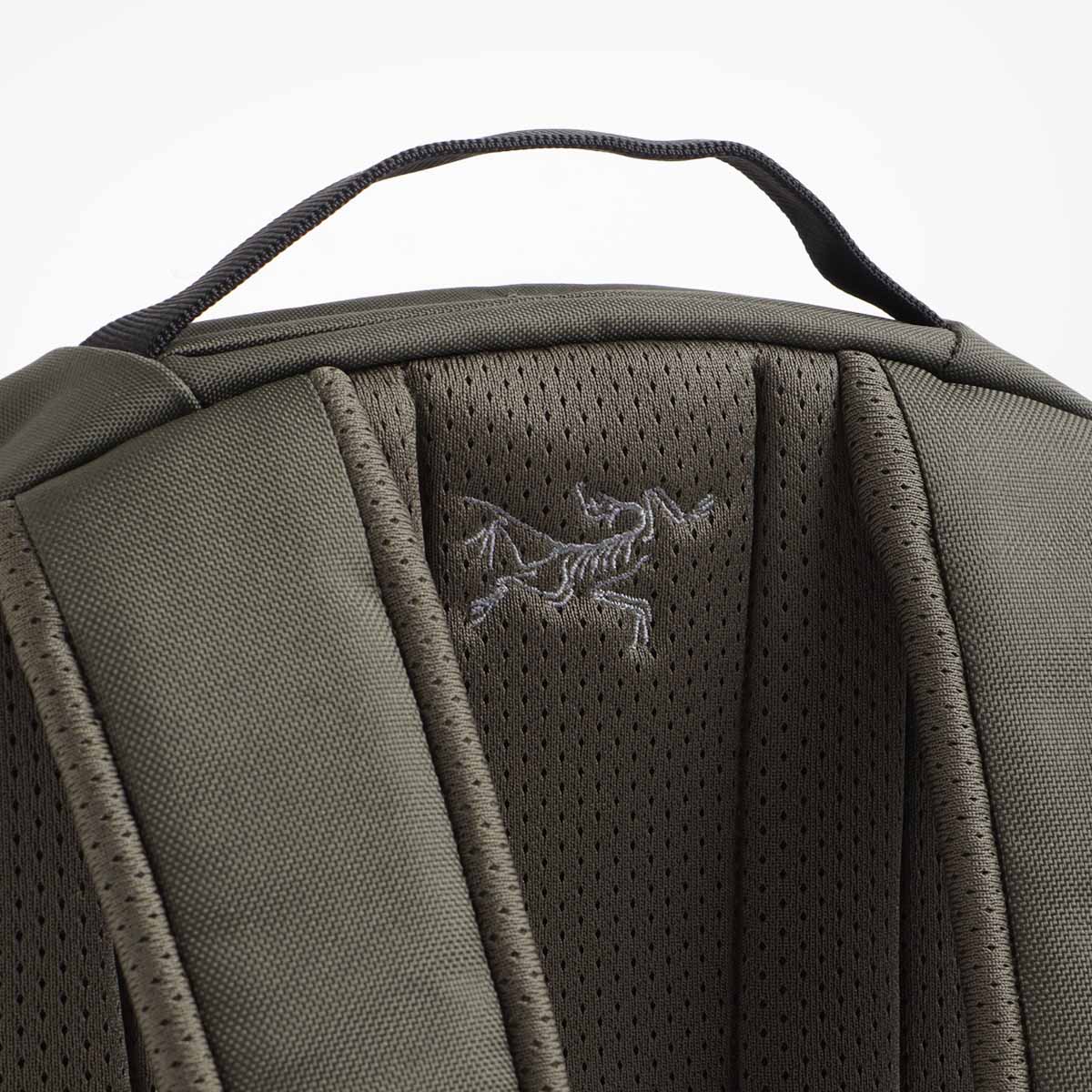 main Arc'teryx Mantis 16 Backpack, Tatsu, Detail Shot 6