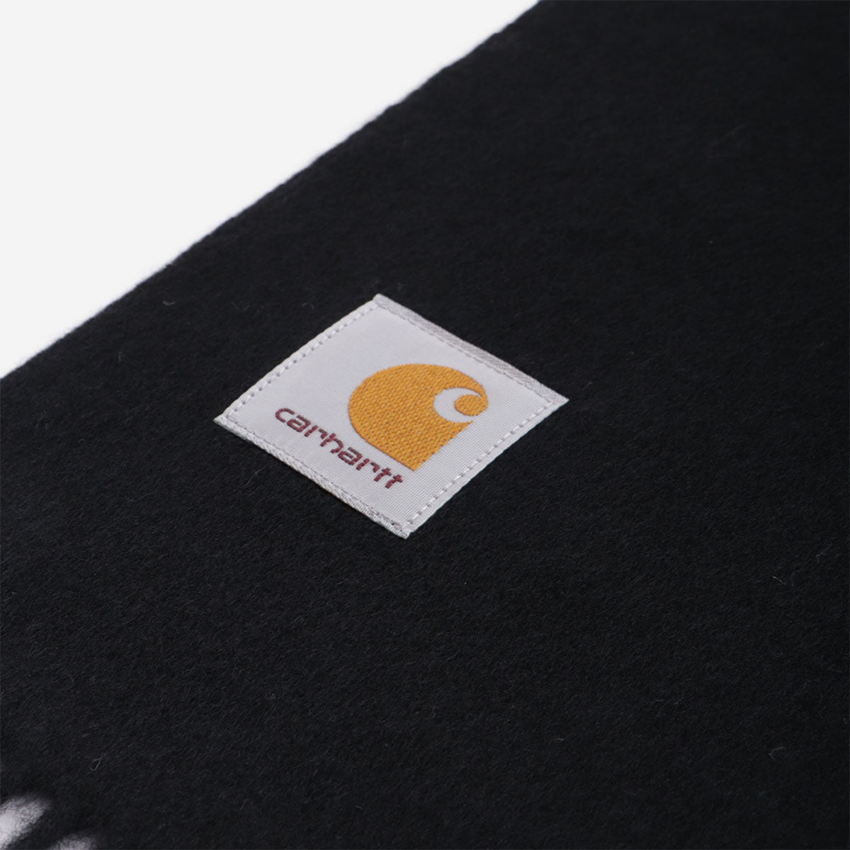 main Carhartt WIP Clan Scarf, Black, Detail Shot 2