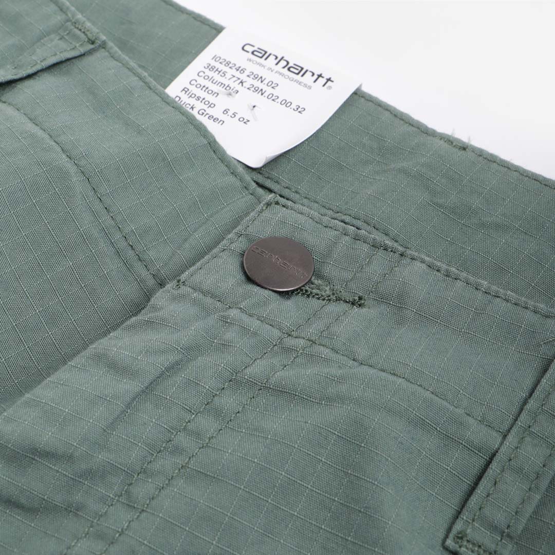 main Carhartt WIP Regular Cargo Shorts, Duck Green (Rinsed), Detail Shot 2