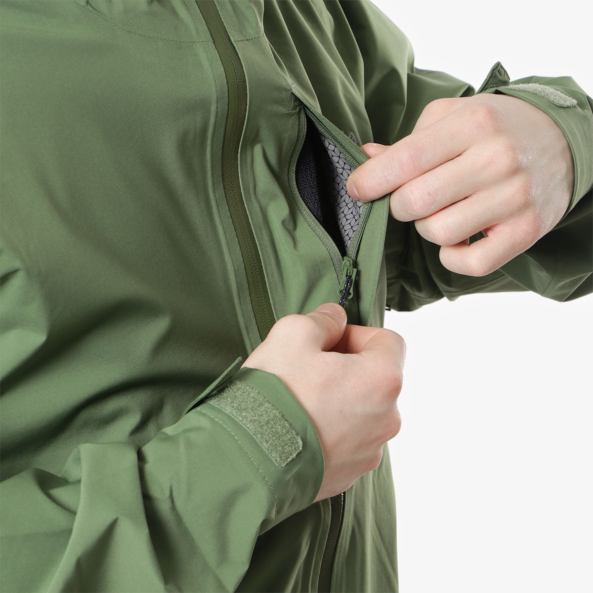 main Columbia Ampli-Dry Shell Jacket, Canteen, Detail Shot 4