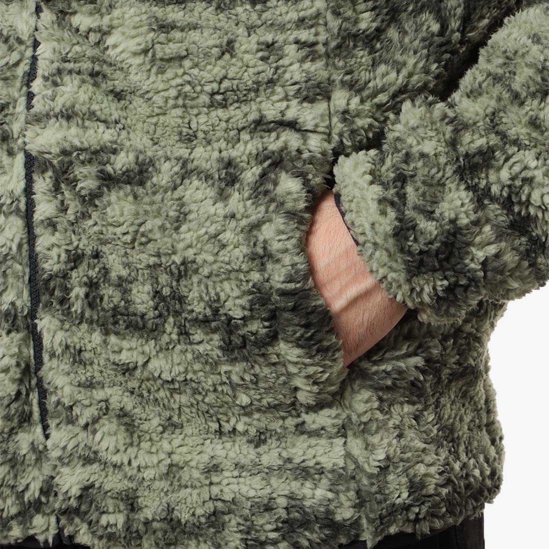 Columbia Winter Pass II Printed Fleece Jacket, Greenscape Stippled Stripe, Detail Shot 3