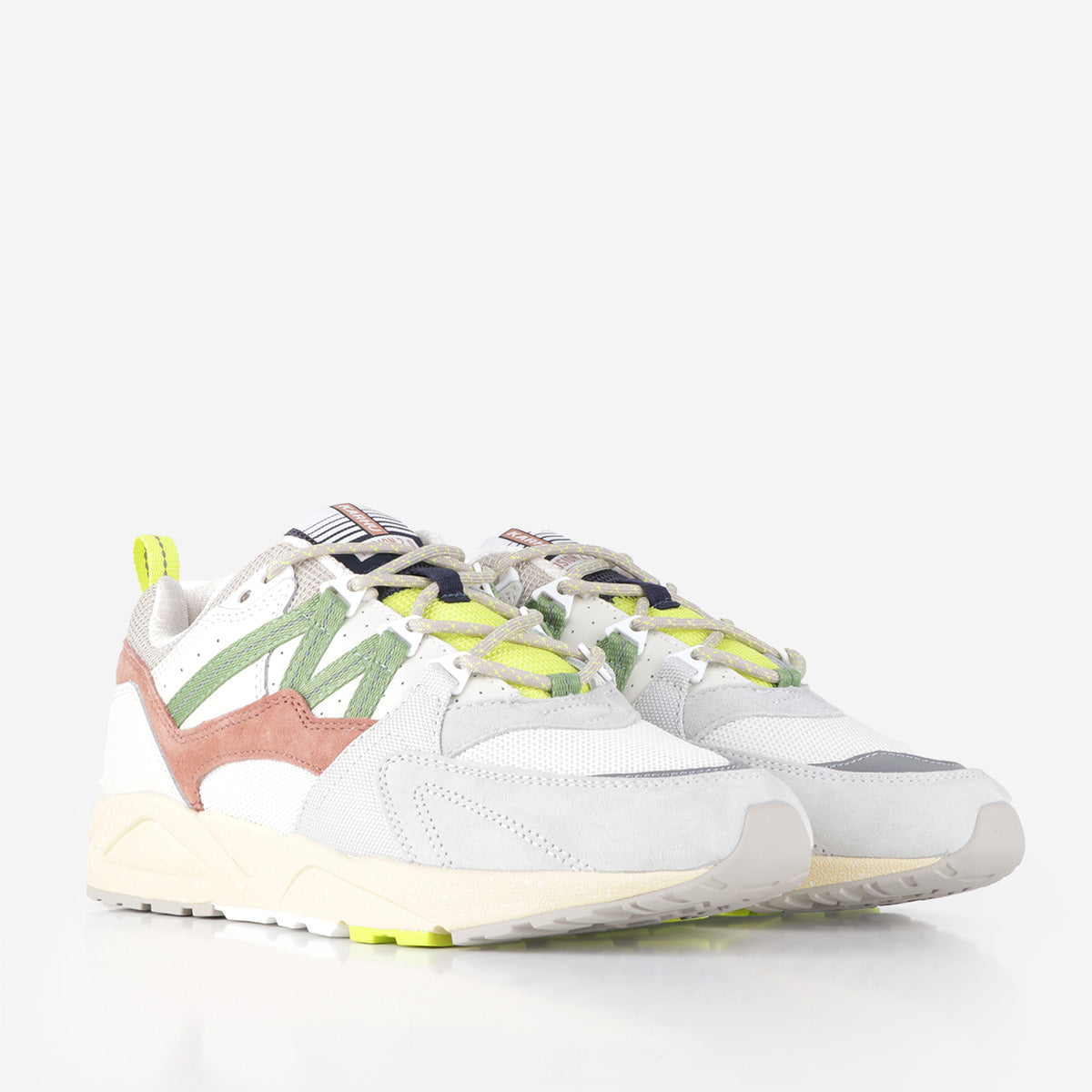 main Karhu Fusion 2.0 Shoes, Lily White Piquant Green, Detail Shot 2