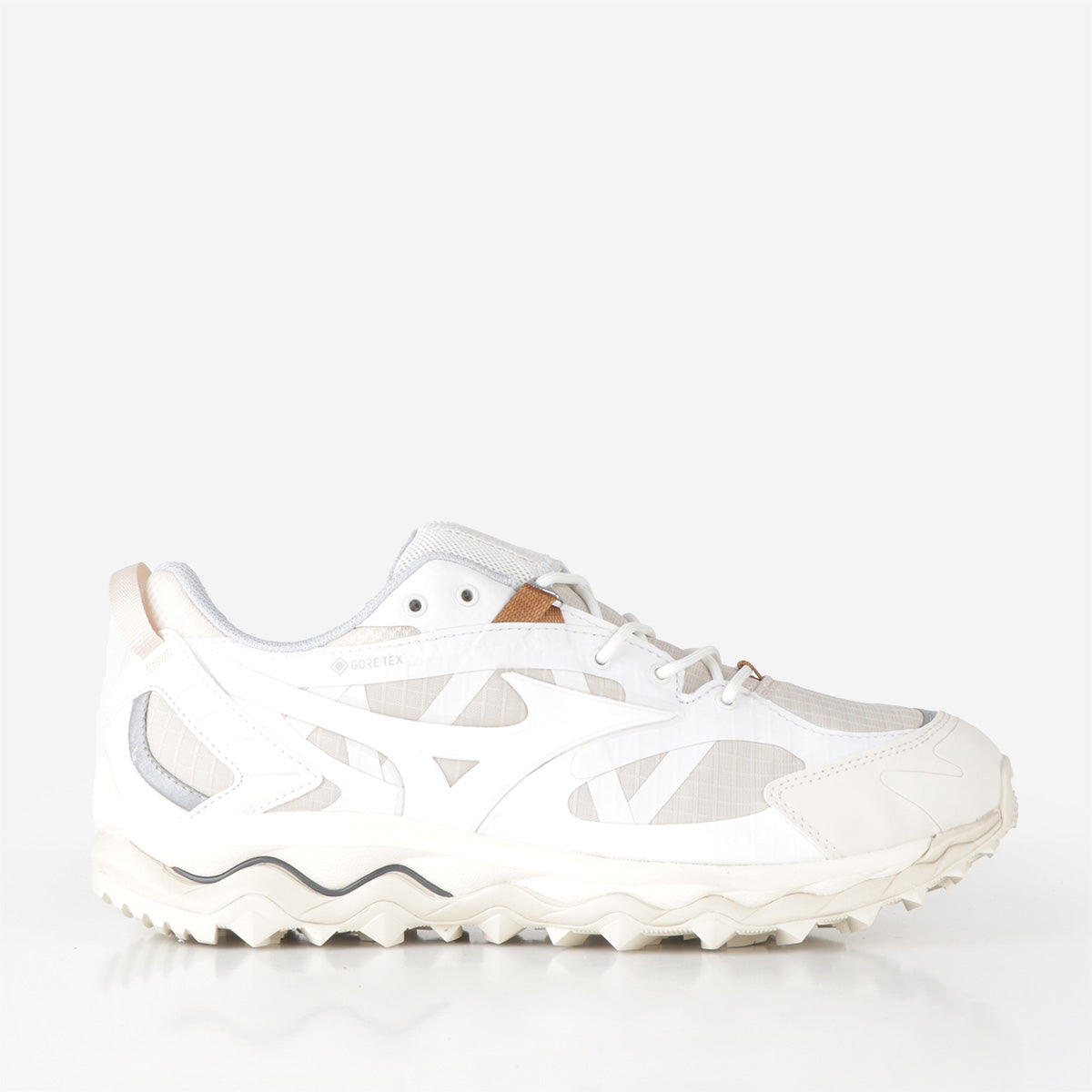 Mizuno wave on sale mujin white