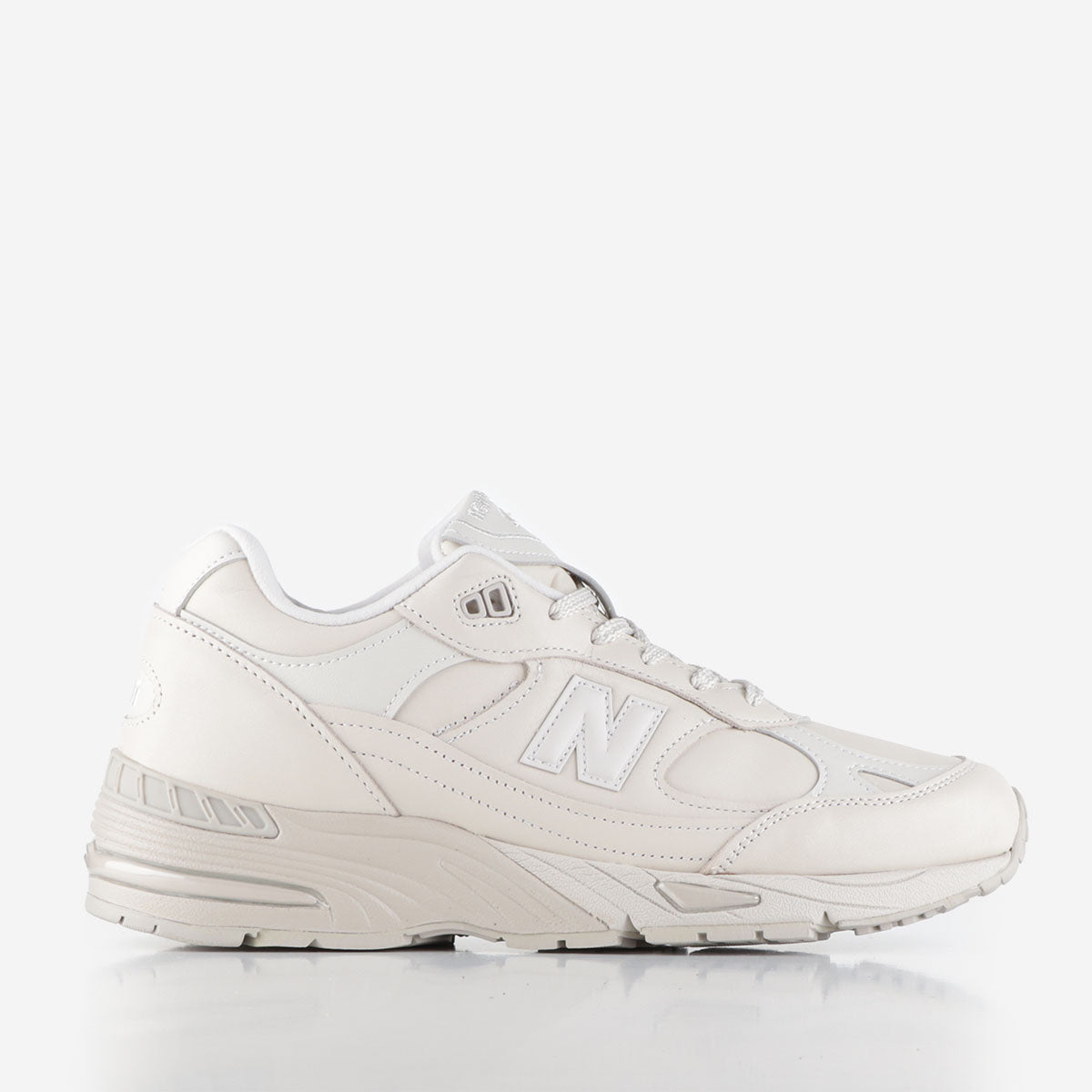 main New Balance M991OW 'Contemporary Luxe' Shoes, Off White, Detail Shot 1