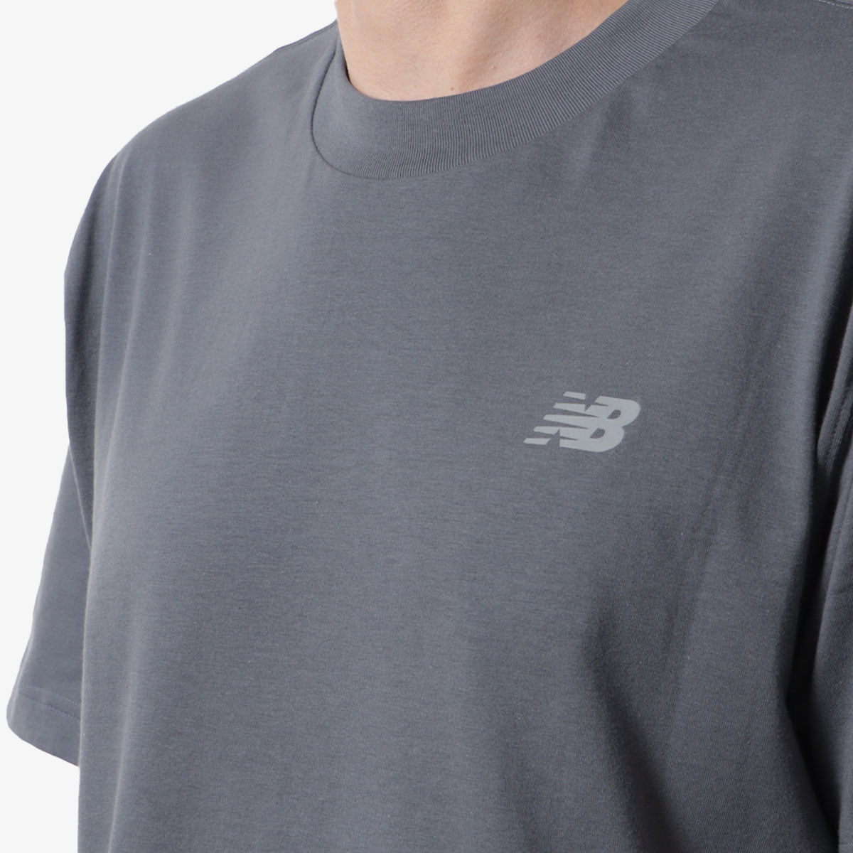 New Balance Sports Essentials Logo T-Shirt, Graphite, Detail Shot 3