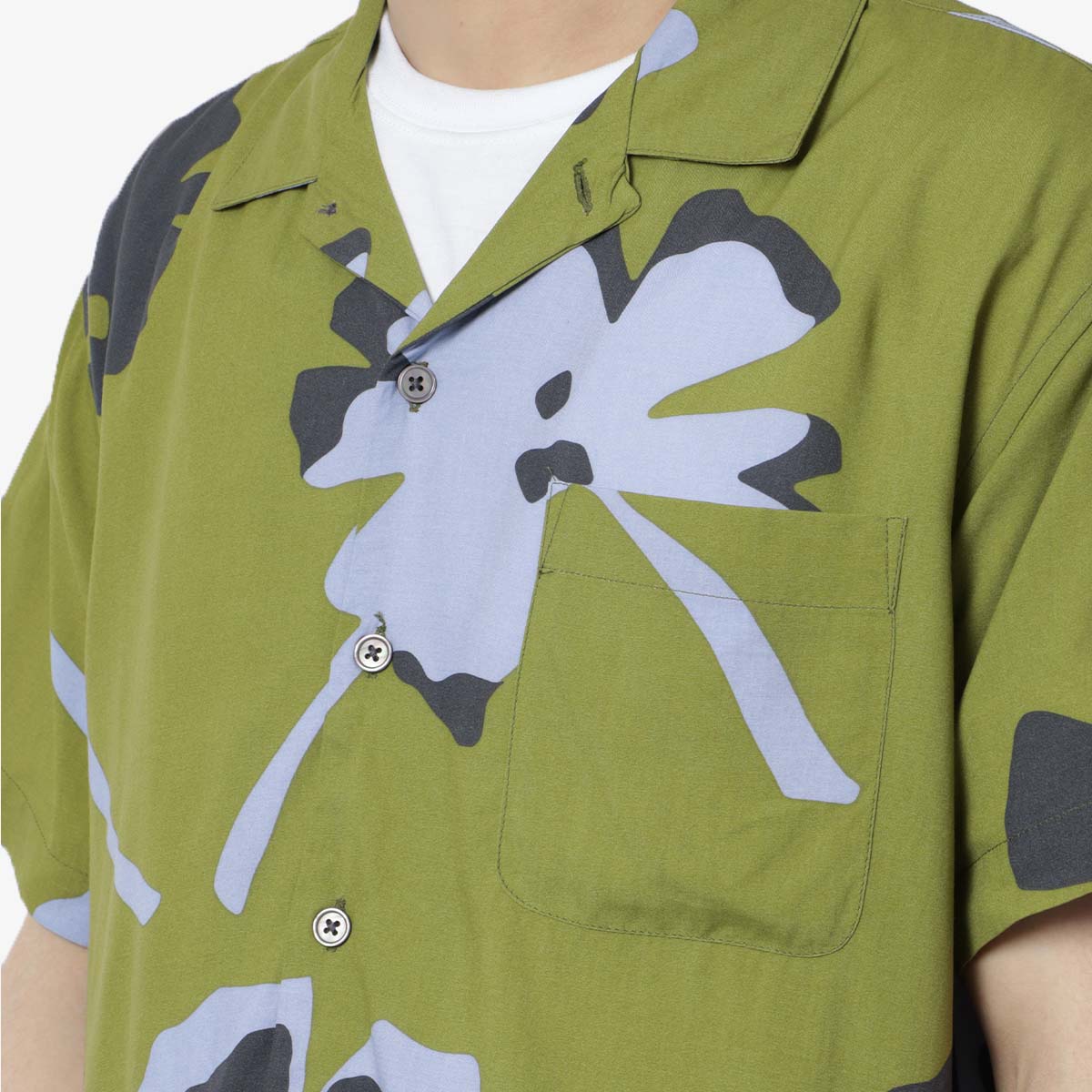 main OBEY Paper Cuts Woven Shirt, Moss Green Multi, Detail Shot 2