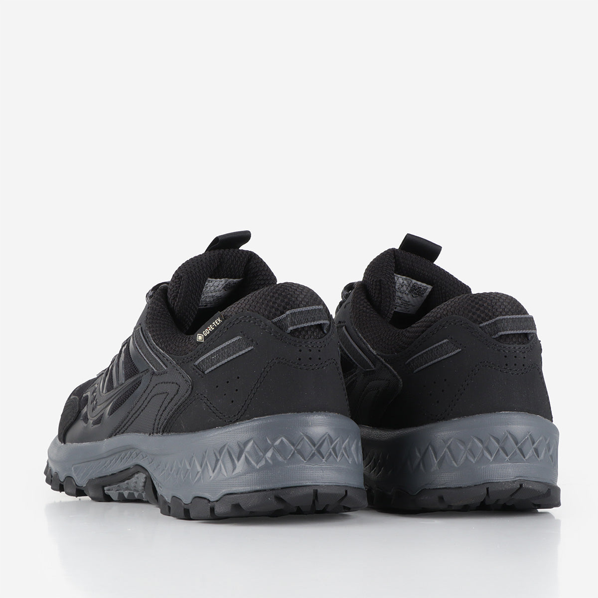 main Saucony Grid Peak GTX Shoes