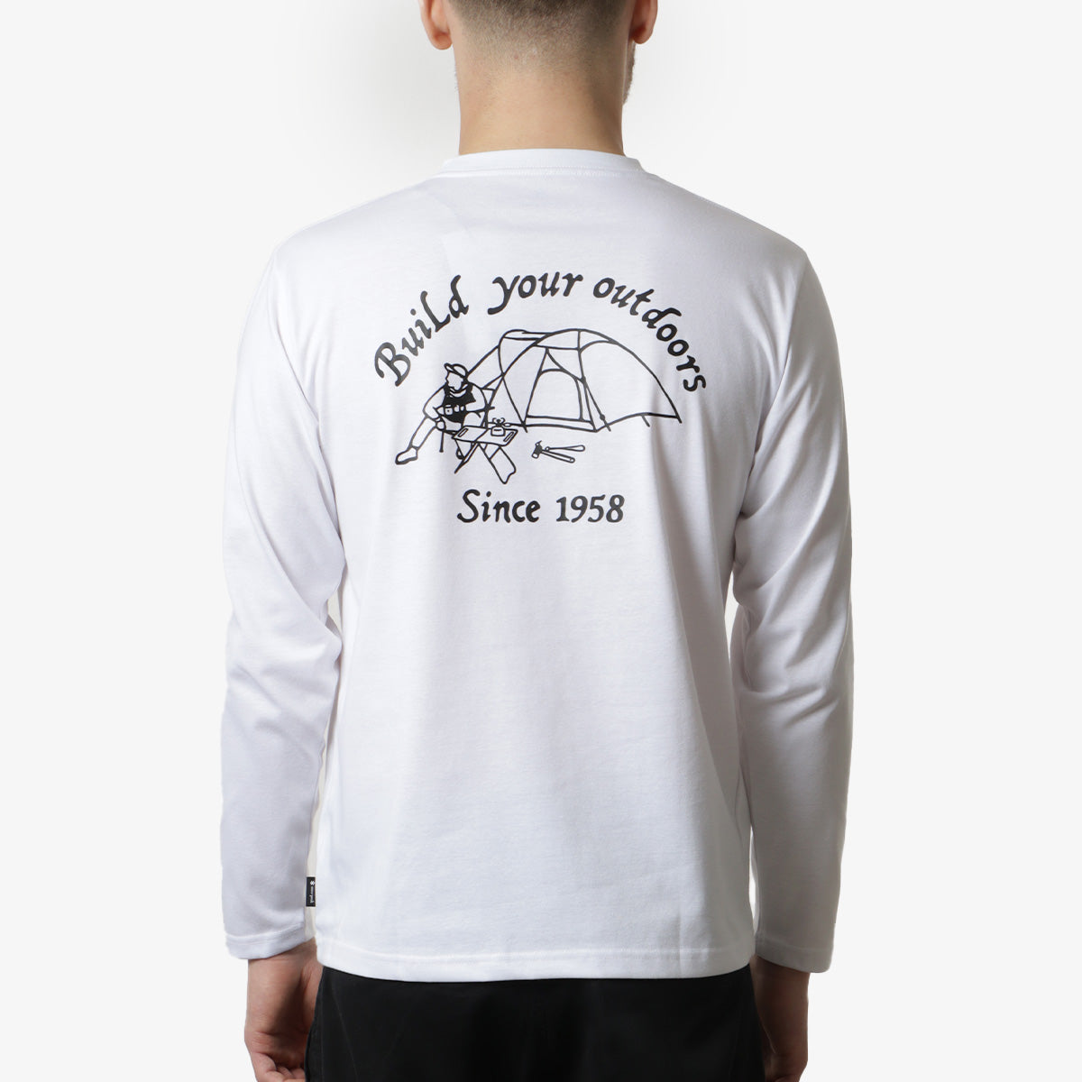 main Snow Peak Camping Club Long Sleeve T-Shirt, White, Detail Shot 1