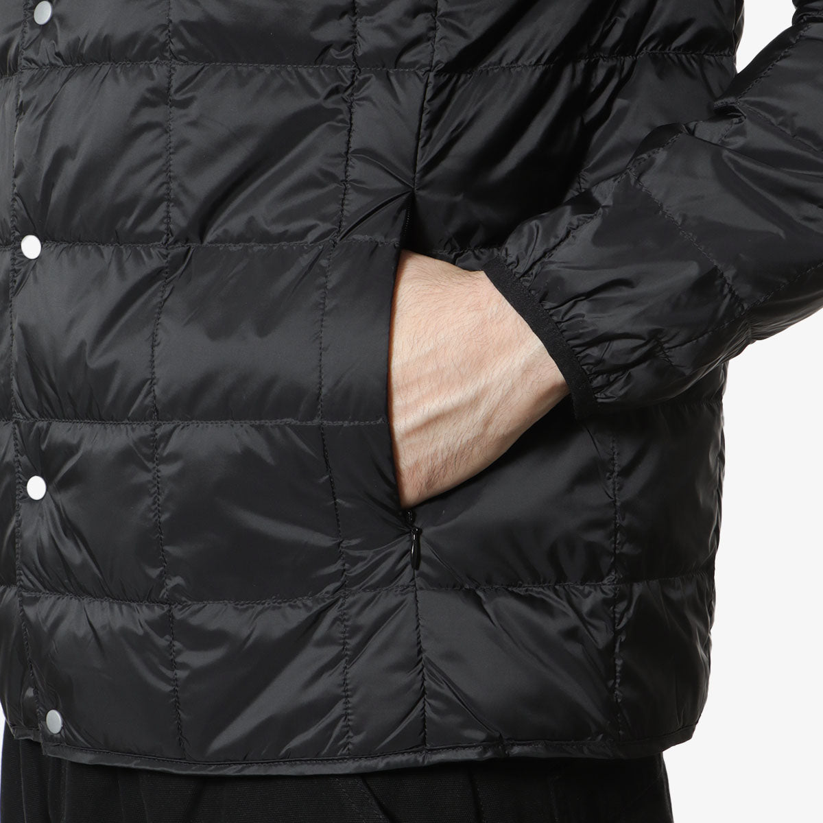 Taion Crew Neck Button Down Jacket, Black, Detail Shot 3