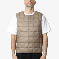 thumbnail Taion Crew Neck Button Down Vest