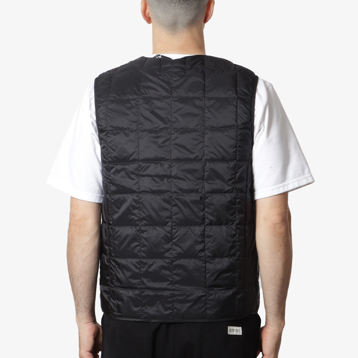 Taion Crew Neck Button Down Vest