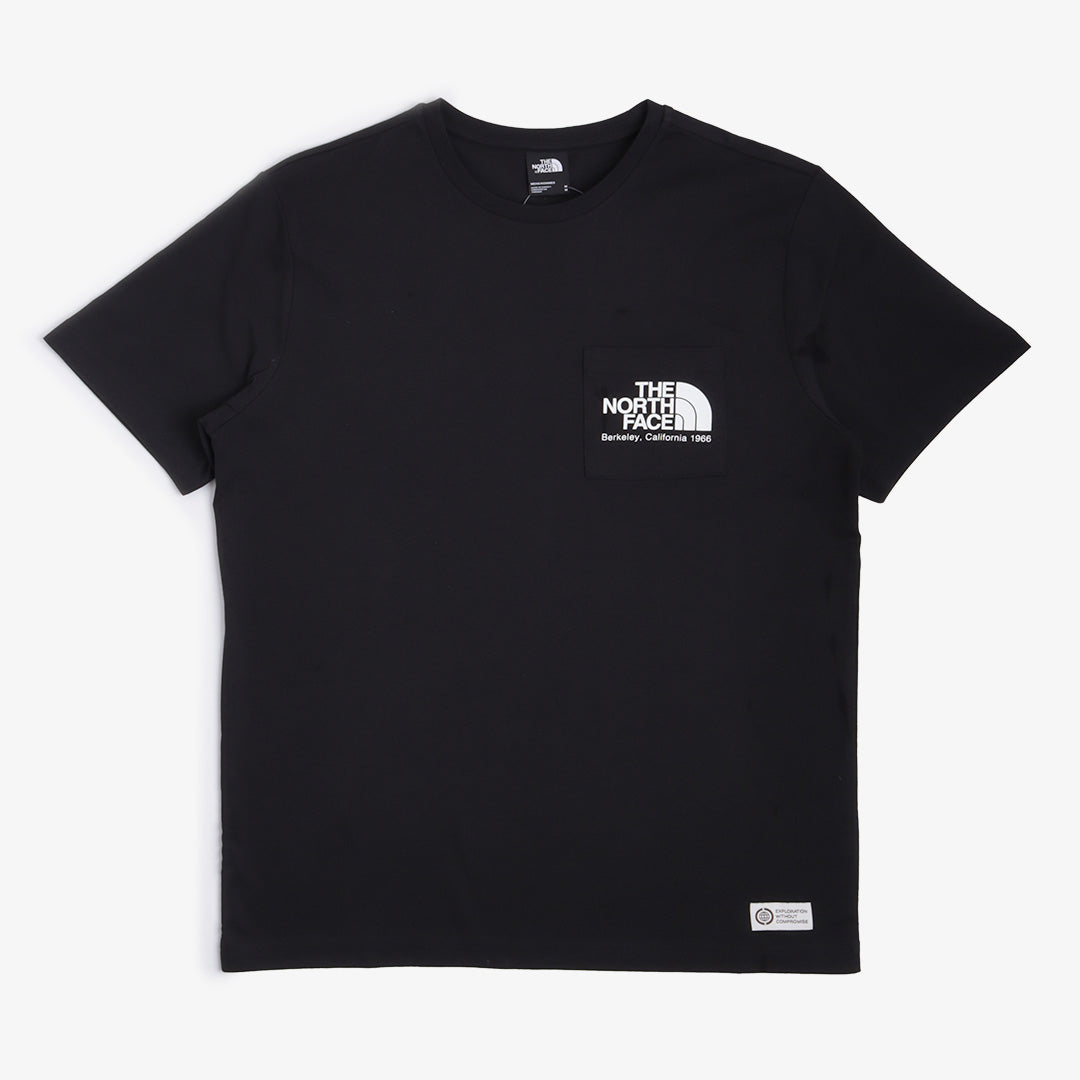 main The North Face Berkeley California Pocket T-Shirt, TNF Black, Detail Shot 1