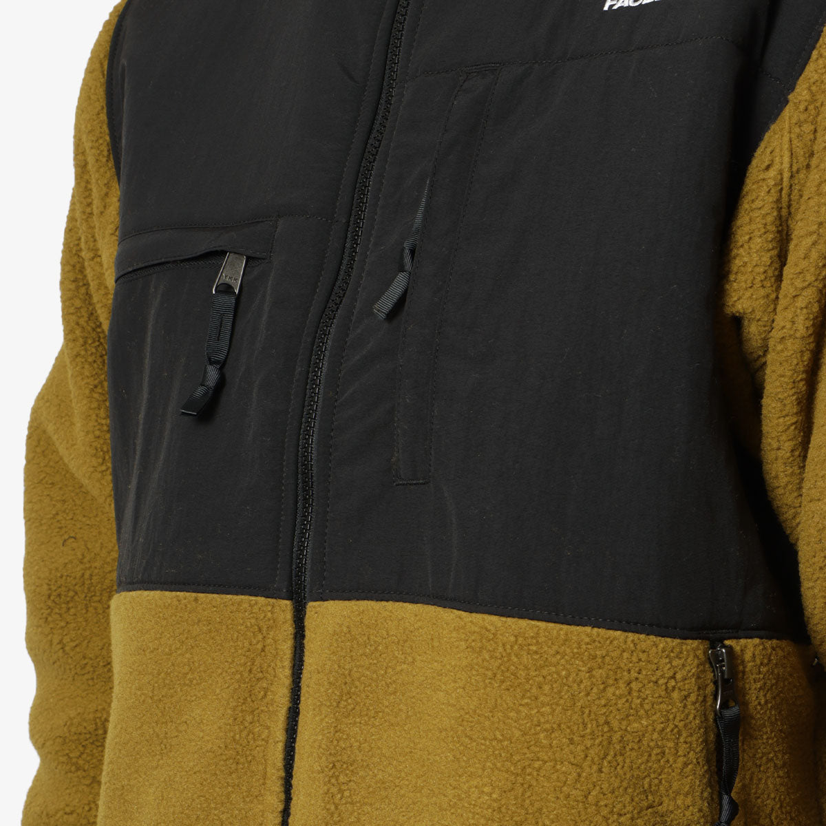 The North Face Retro Denali Jacket, Moss Green TNF Black, Detail Shot 3