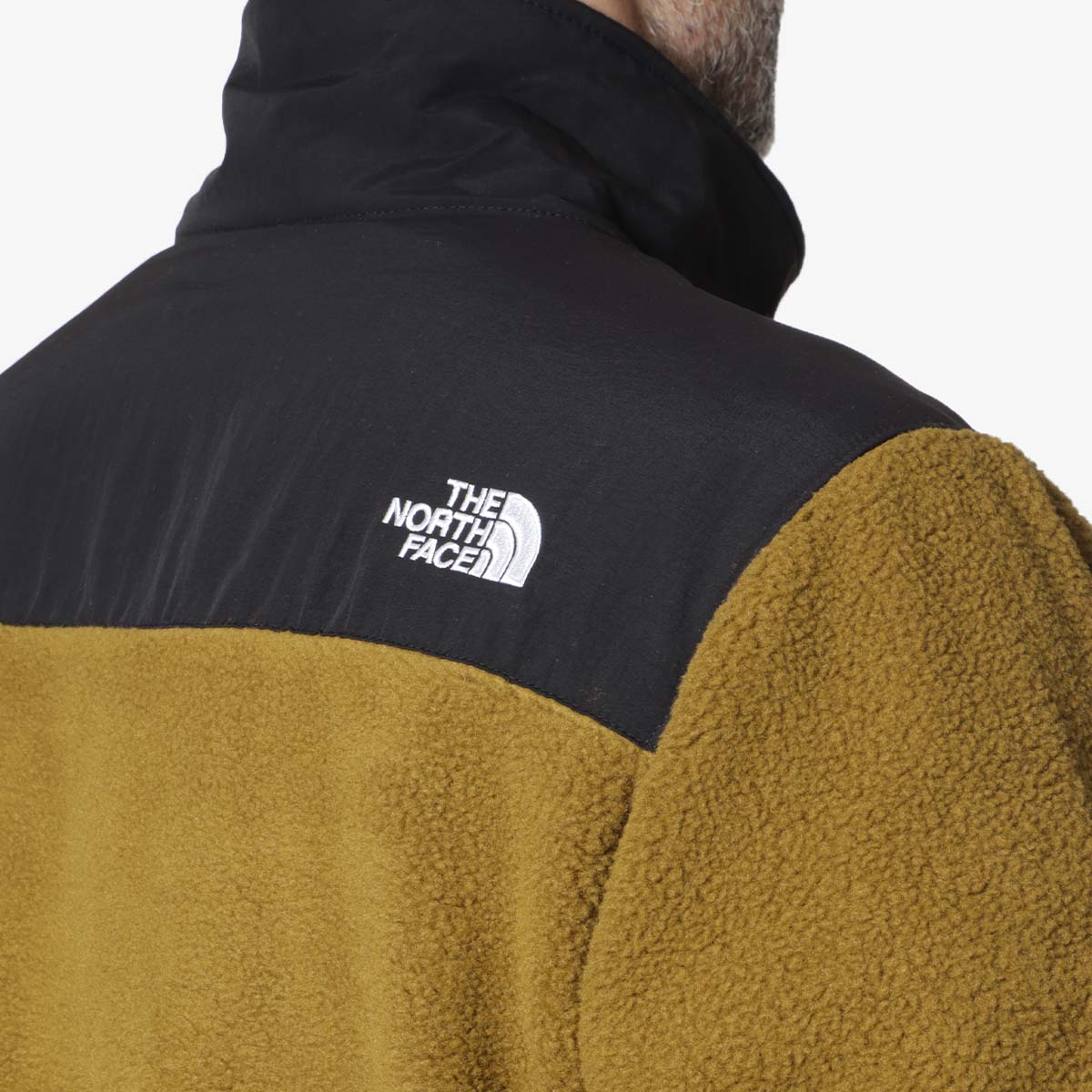 The North Face Retro Denali Jacket, Moss Green TNF Black, Detail Shot 5